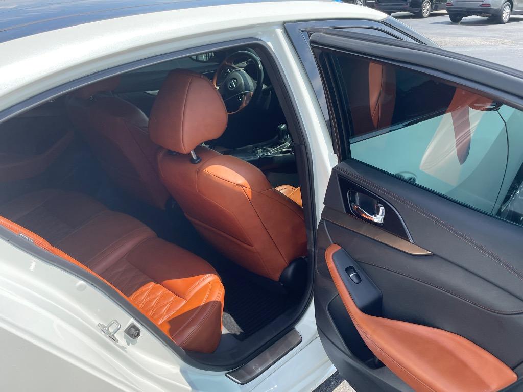 2019 Nissan Maxima - $16,995