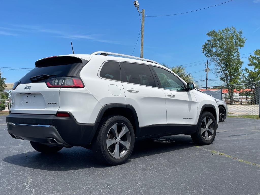 2019 Jeep Cherokee - $17,995