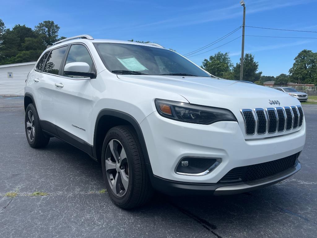 2019 Jeep Cherokee - $17,995