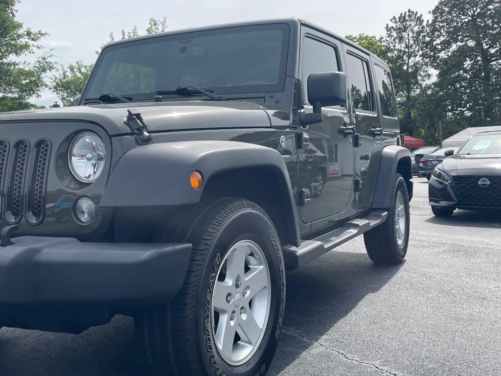 2016 Jeep Wrangler - $17,500