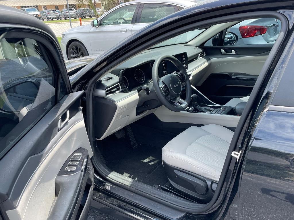 2022 Kia K5 - $15,995