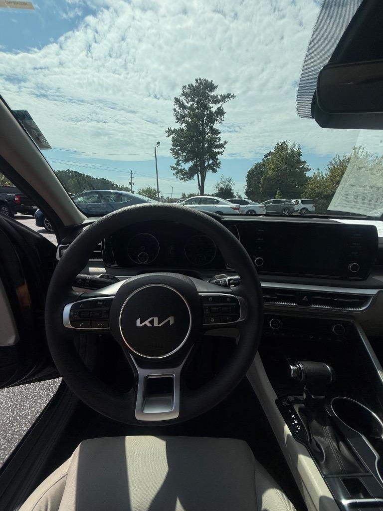 2022 Kia K5 - $15,995