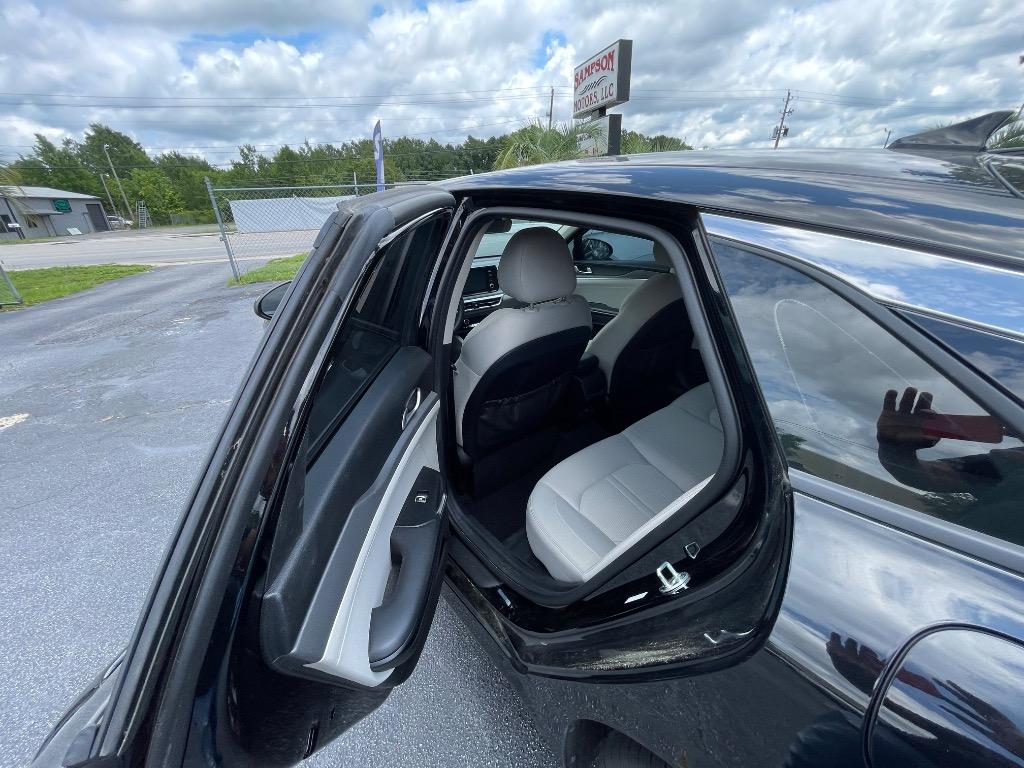 2022 Kia K5 - $15,995