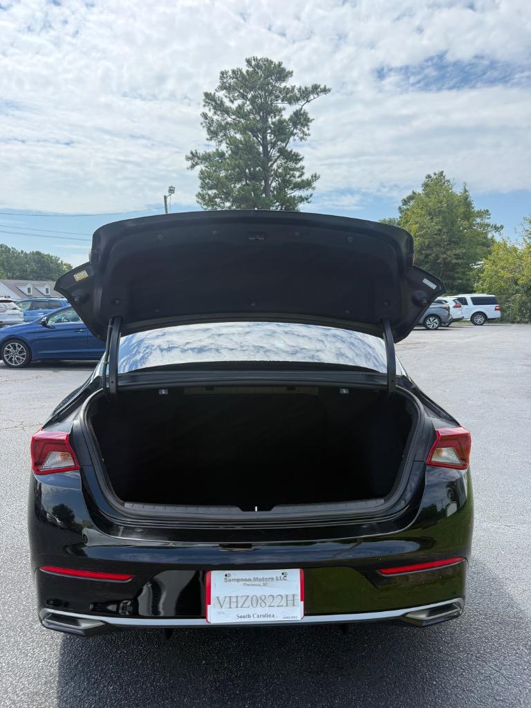 2022 Kia K5 - $15,995