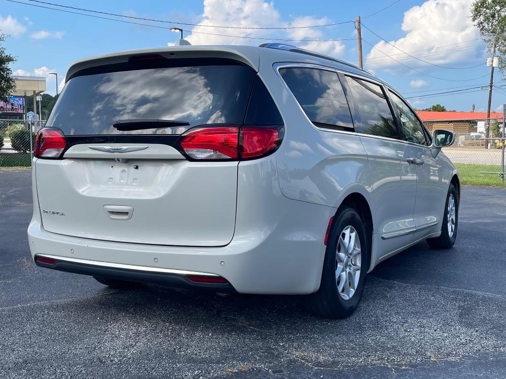 2020 Chrysler Pacifica - $16,995