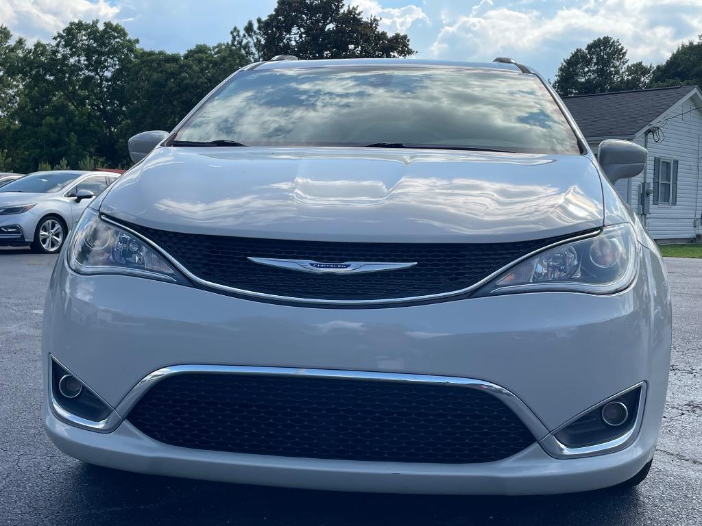 2020 Chrysler Pacifica - $16,995