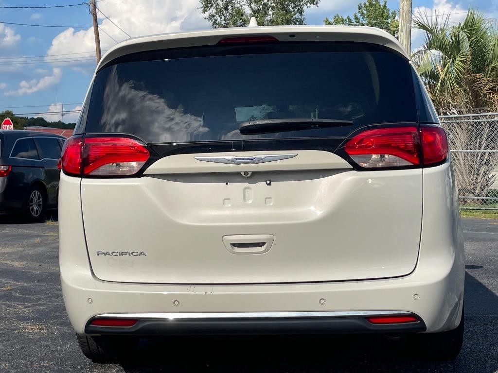 2020 Chrysler Pacifica - $16,995
