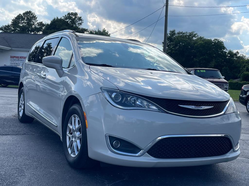 2020 Chrysler Pacifica - $16,995