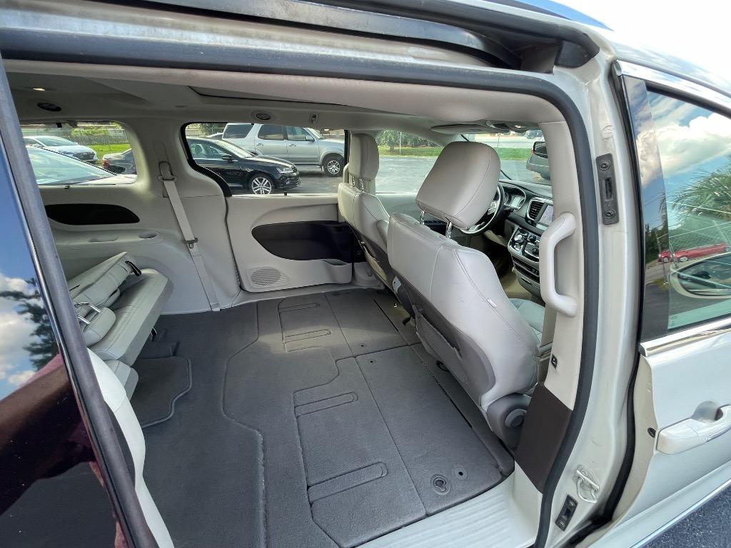 2020 Chrysler Pacifica - $16,995
