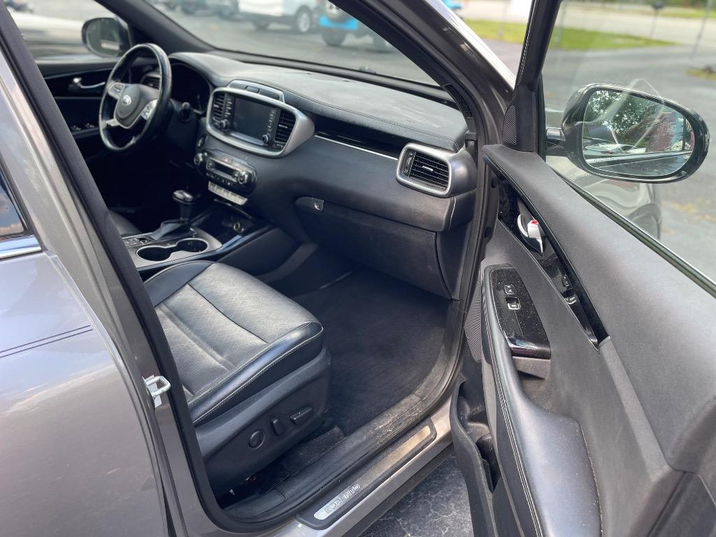 2019 Kia Sorento - $14,995