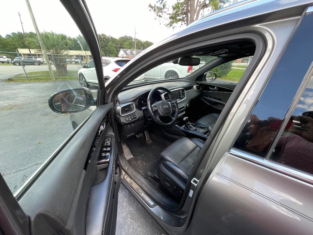 2019 Kia Sorento - $14,995