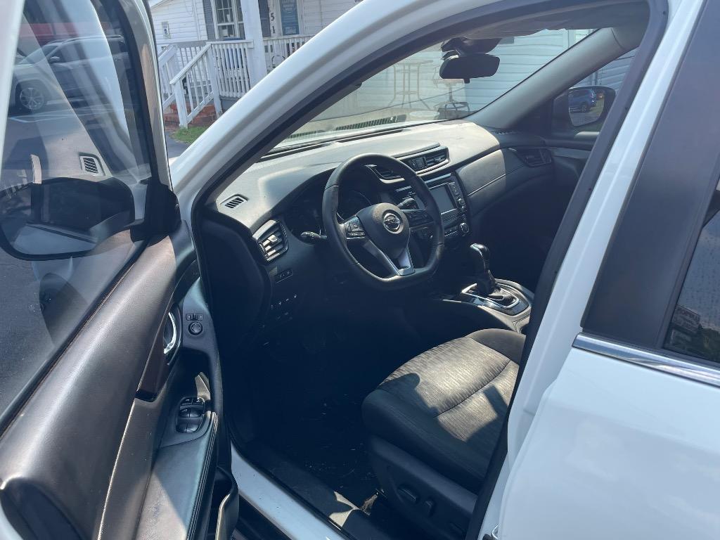 2020 Nissan Rogue - $10,995