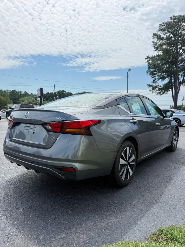 2022 Nissan Altima - $12,995