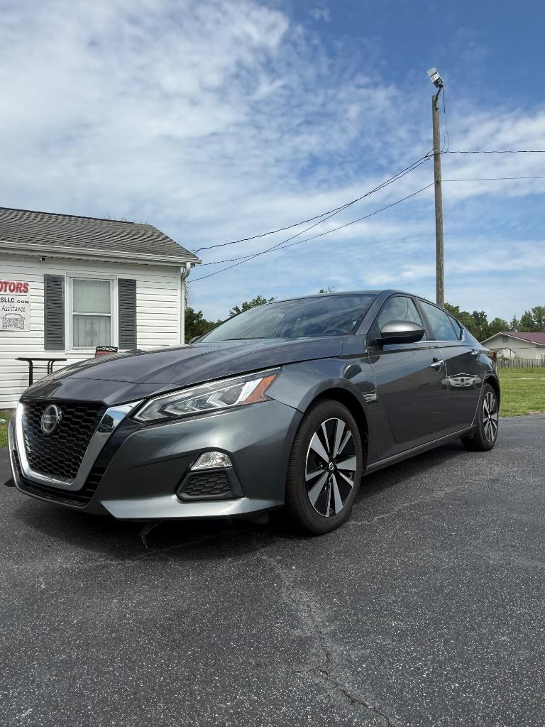 2022 Nissan Altima - $12,995