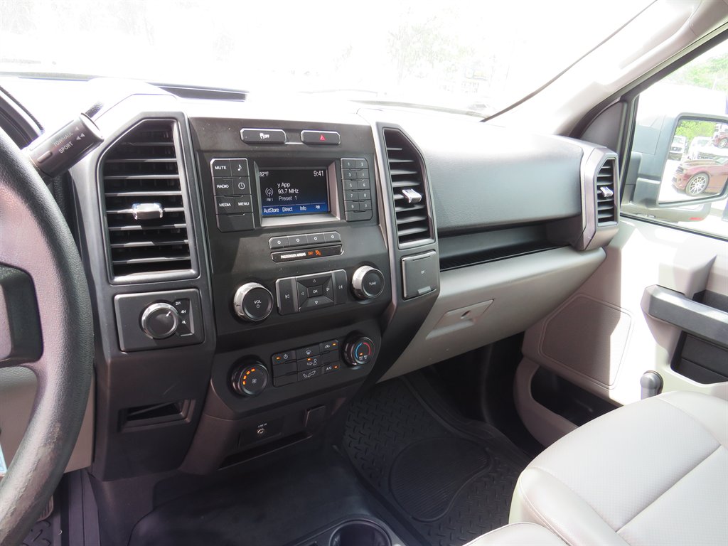 2017 Ford F150 XL photo