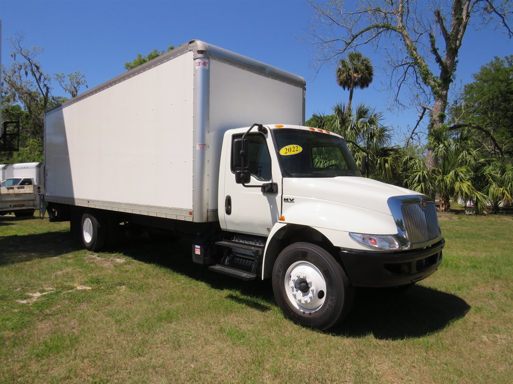 The 2022 International MV Conventional CAB photos