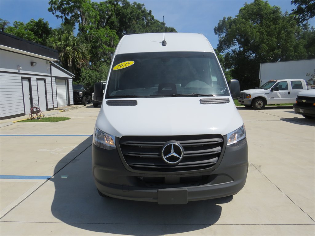 2025 Mercedes-Benz Sprinter 2500 High Roof photo