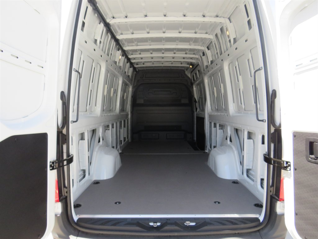 2025 Mercedes-Benz Sprinter 2500 High Roof photo