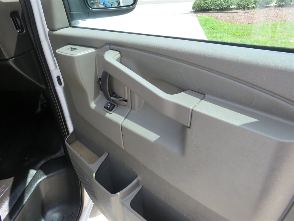 2023 Chevrolet Express - $20,751