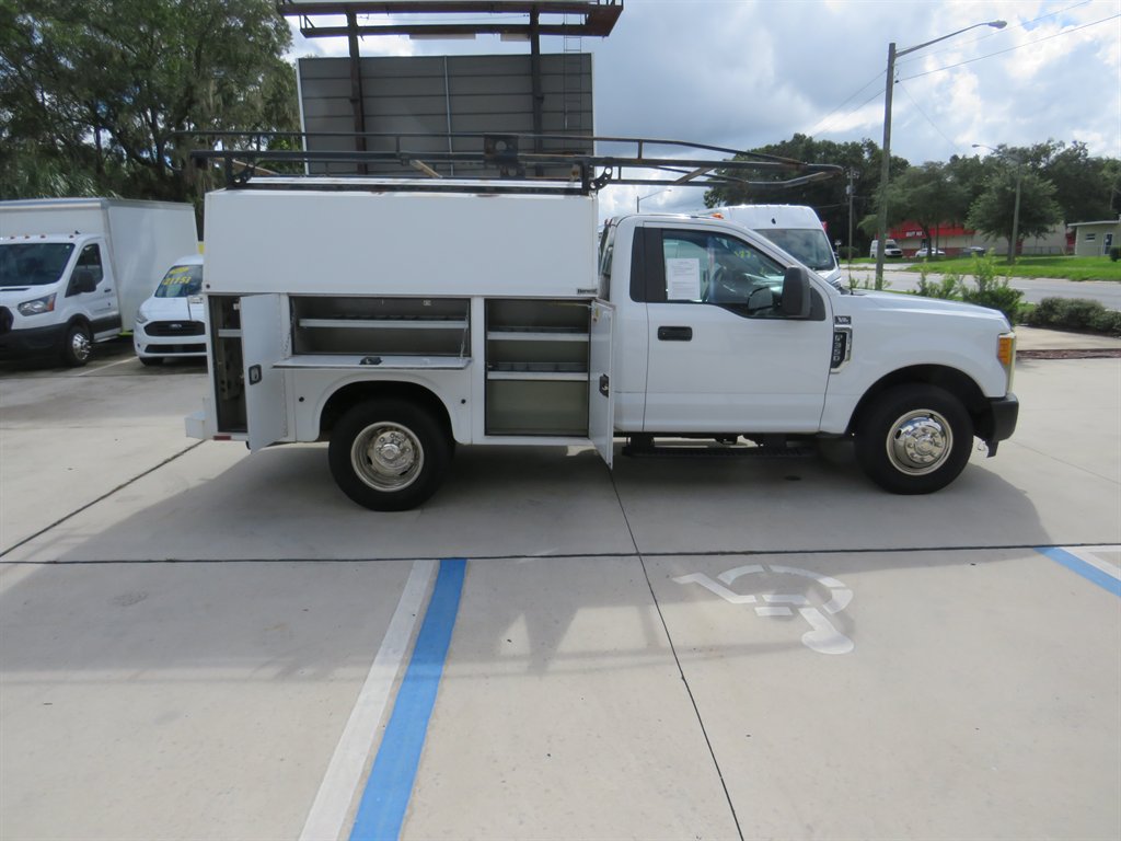 2017 Ford F-350 - $28,751