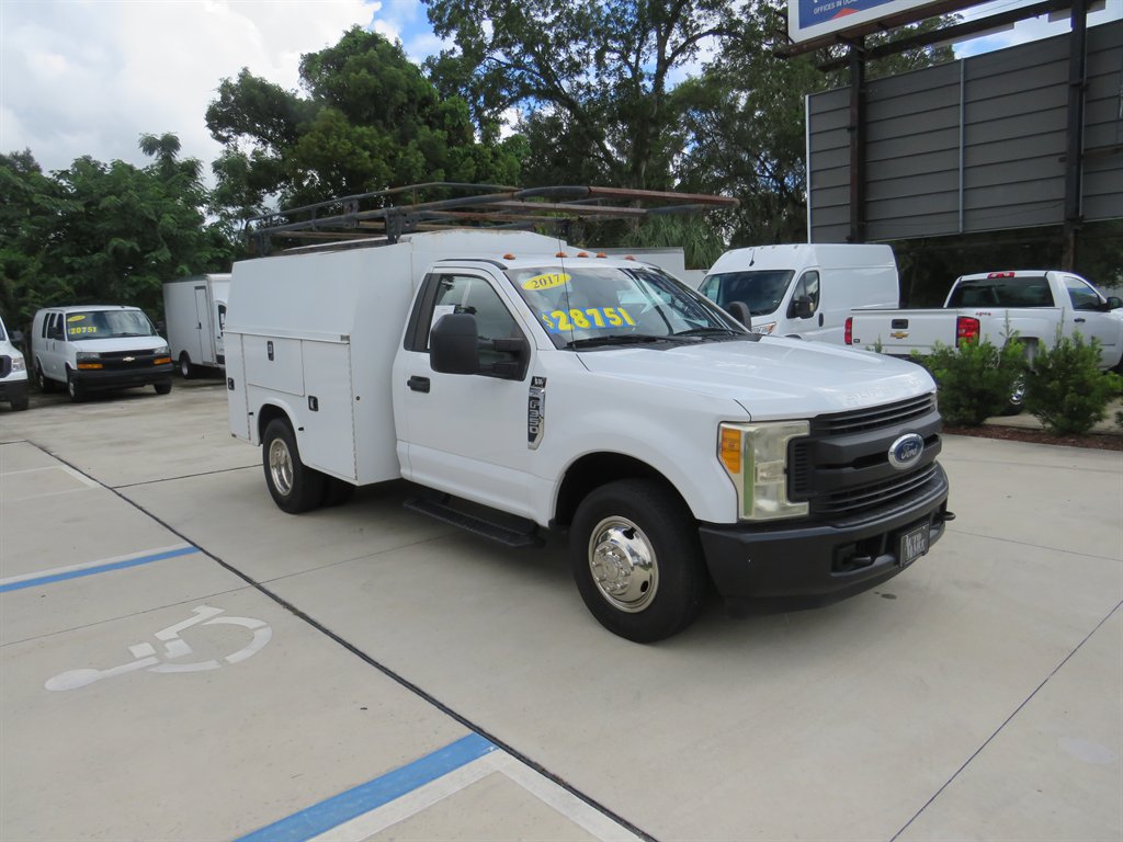 2017 Ford F-350 - $28,751