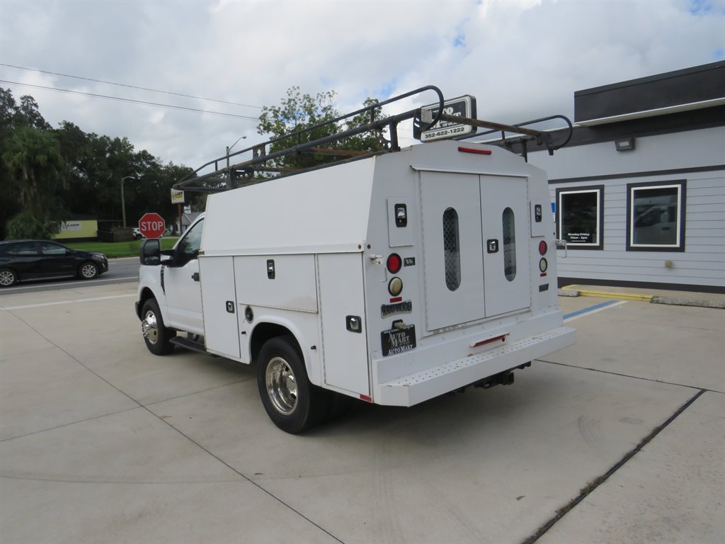 2017 Ford F-350 - $28,751
