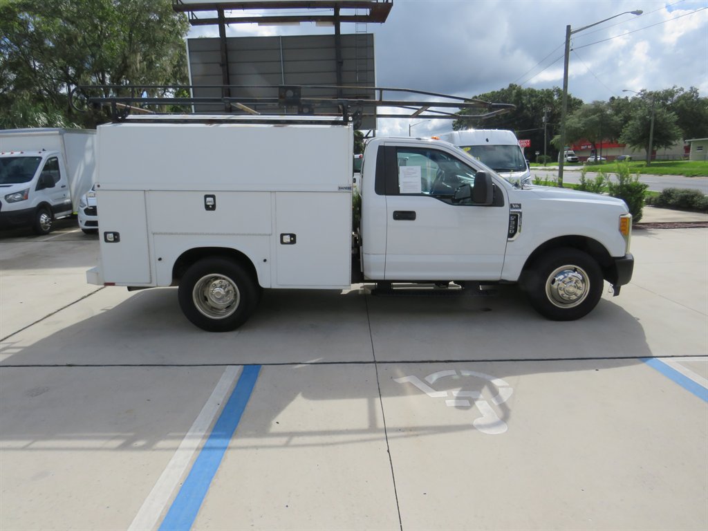 2017 Ford F-350 - $28,751