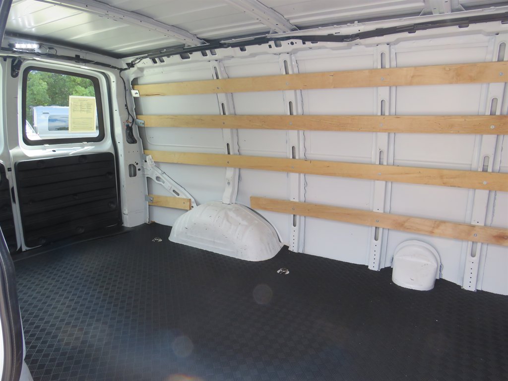 2024 GMC Savana Cargo - $30,751