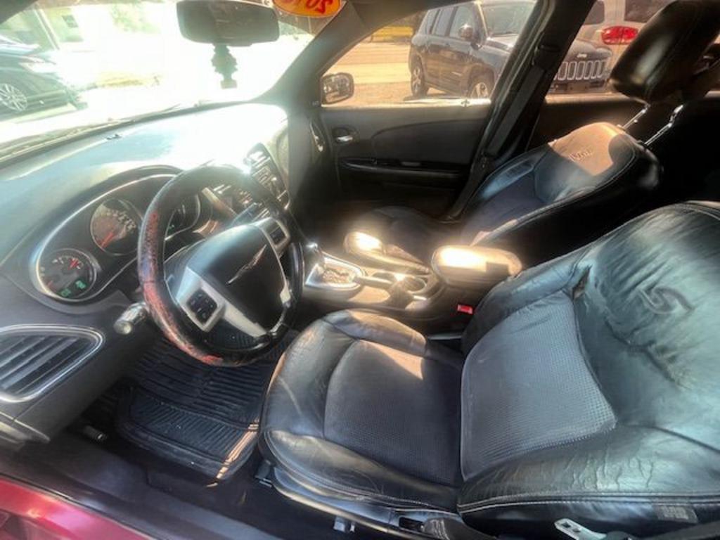 2013 Chrysler 200