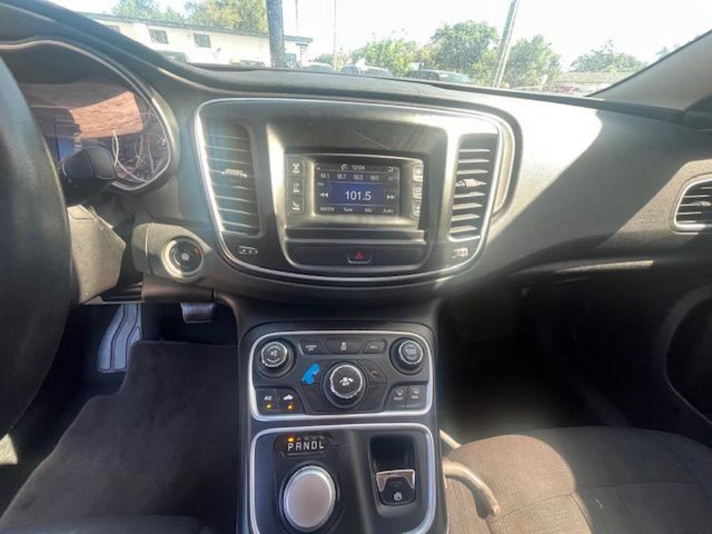 2016 Chrysler 200