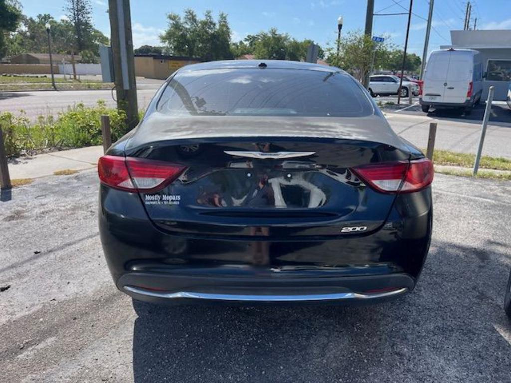 2015 Chrysler 200