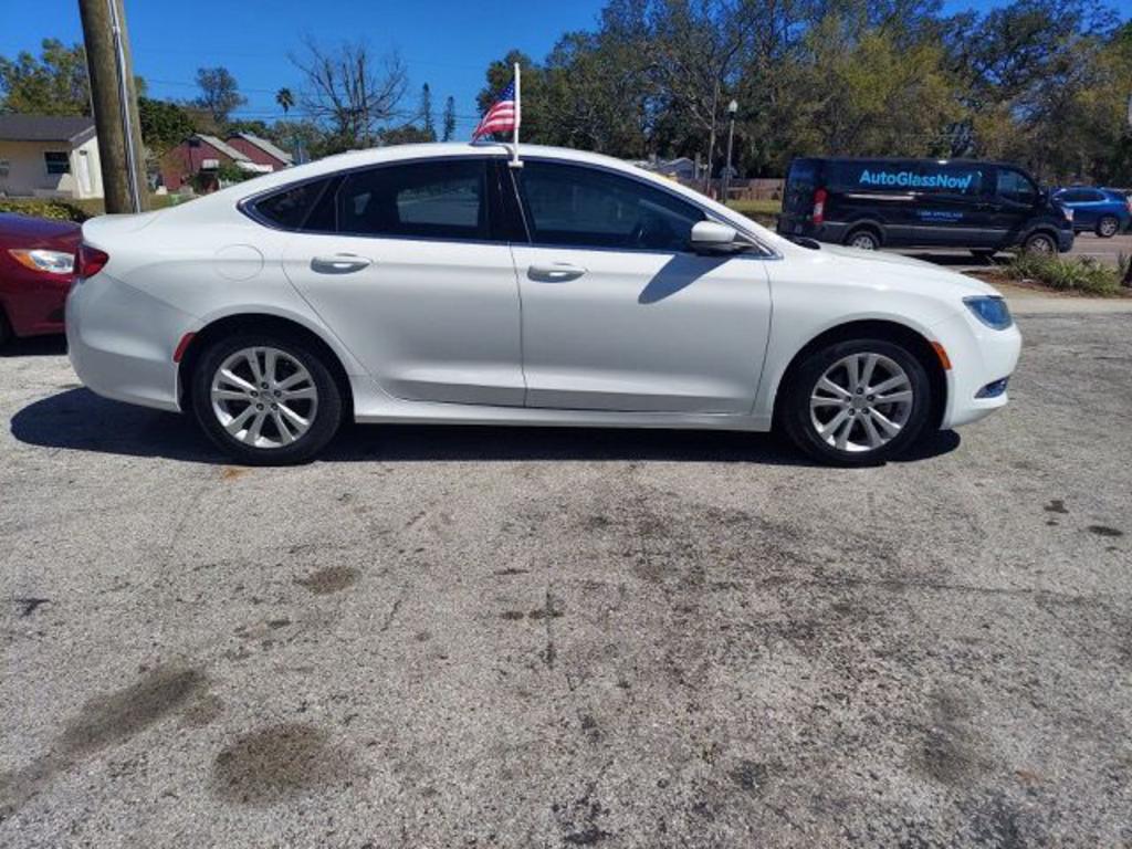 2015 Chrysler 200