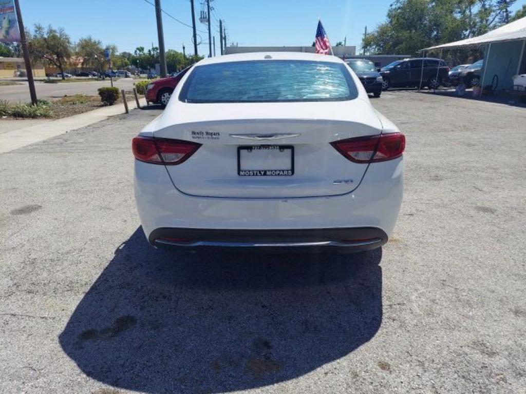 2015 Chrysler 200