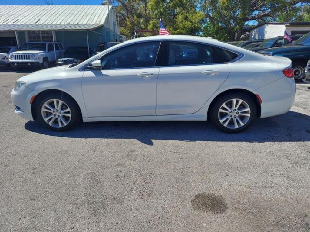 2015 Chrysler 200