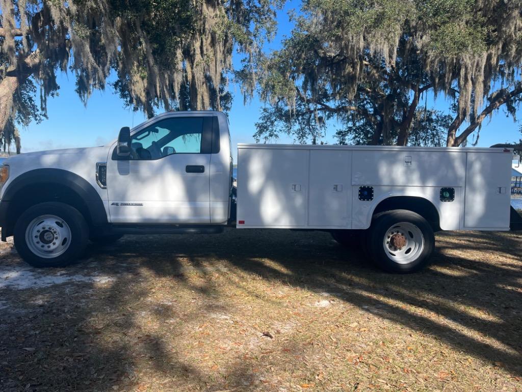 2017 Ford F-550 - $29,975