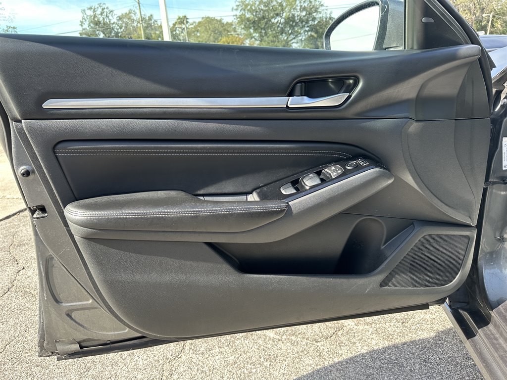 2020 Nissan Altima S photo