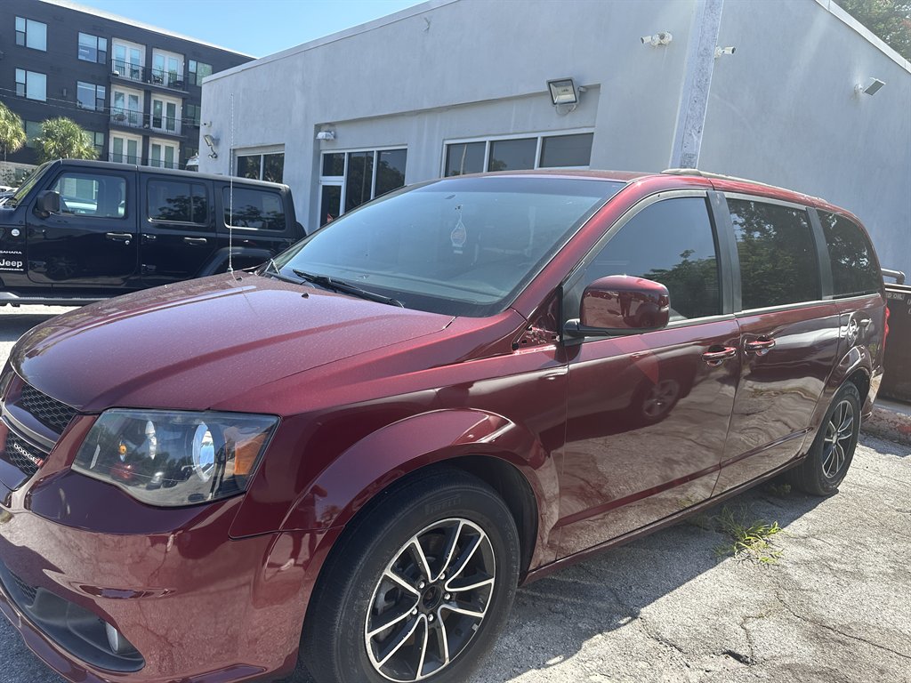 2018 Dodge Grand Caravan - $10,900