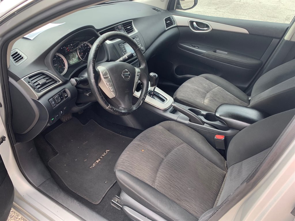 2017 Nissan Sentra - $11,000