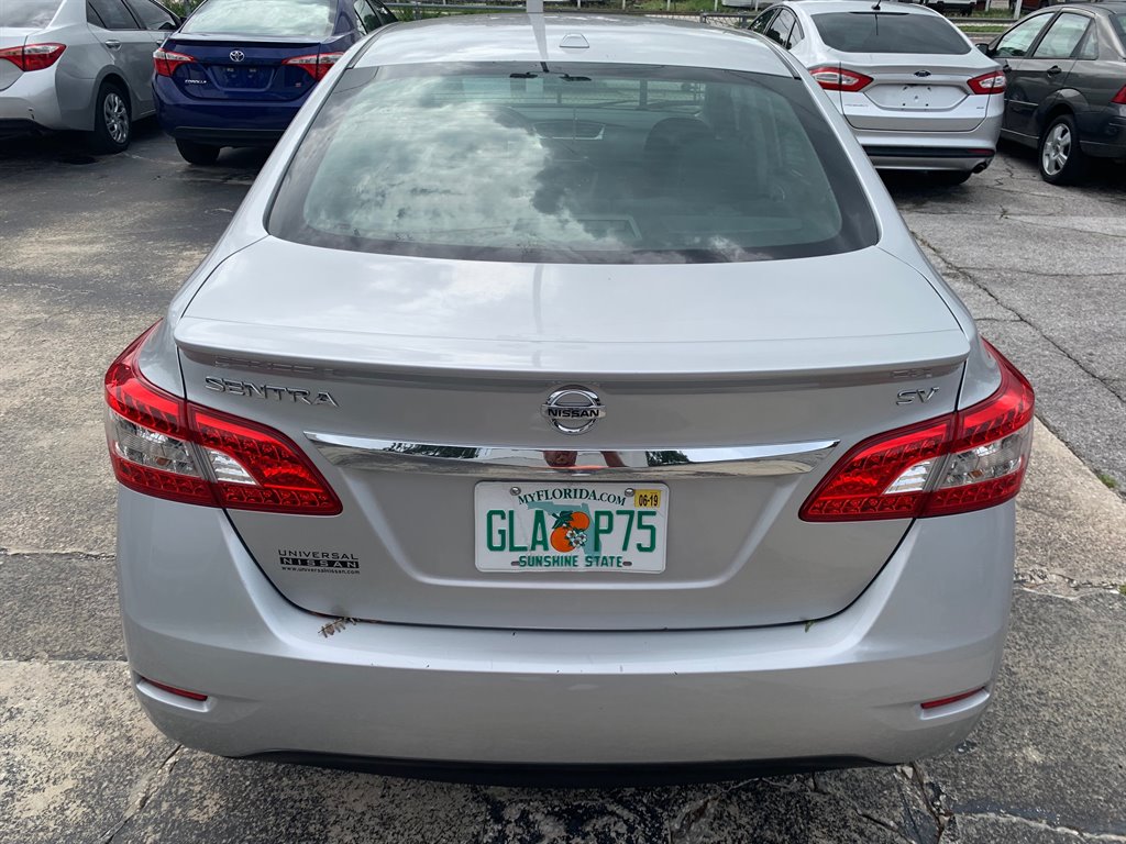 2017 Nissan Sentra - $11,000