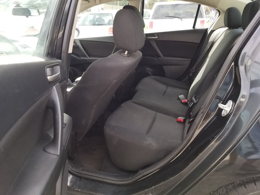 2012 Mazda Mazda3 i Sport photo
