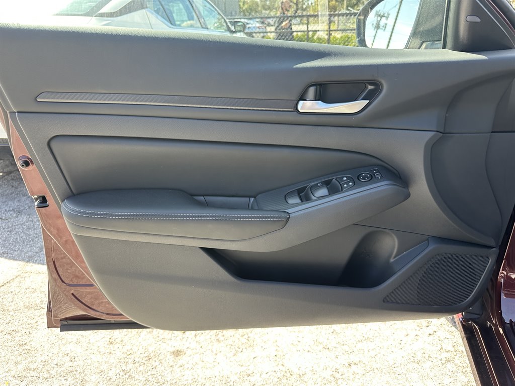 2025 Nissan Altima - $17,900