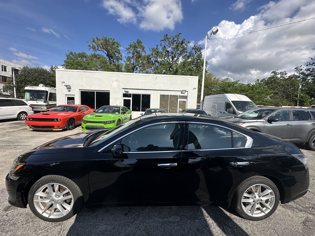 2013 Nissan Maxima - $9,900