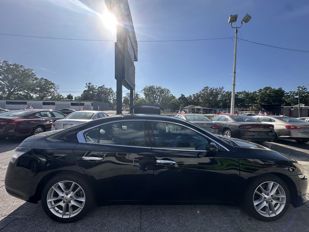 2013 Nissan Maxima - $9,900