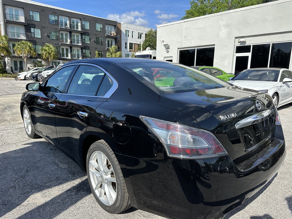 2013 Nissan Maxima - $9,900