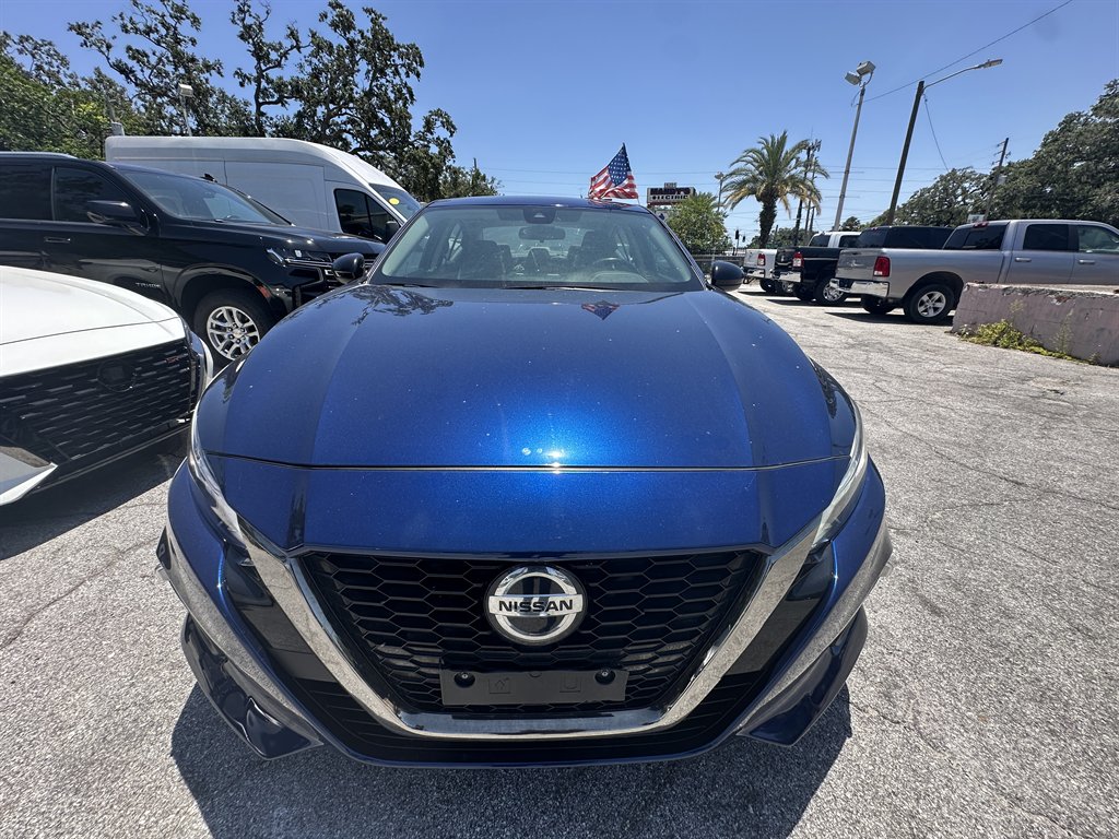 2021 Nissan Altima SR photo