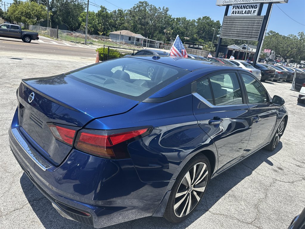 2021 Nissan Altima SR photo