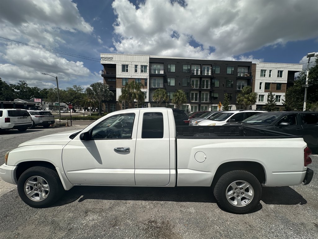 2006 Dodge Dakota - $3,900