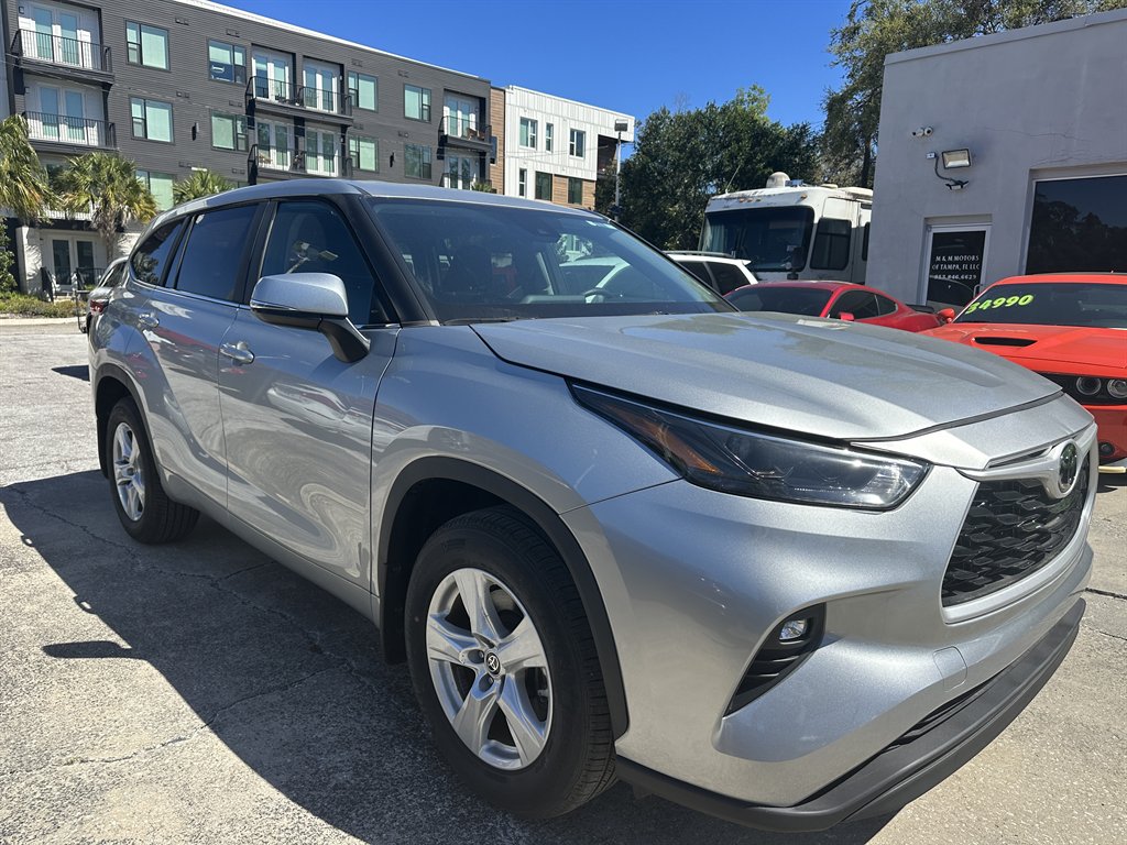 2023 Toyota Highlander - $31,900