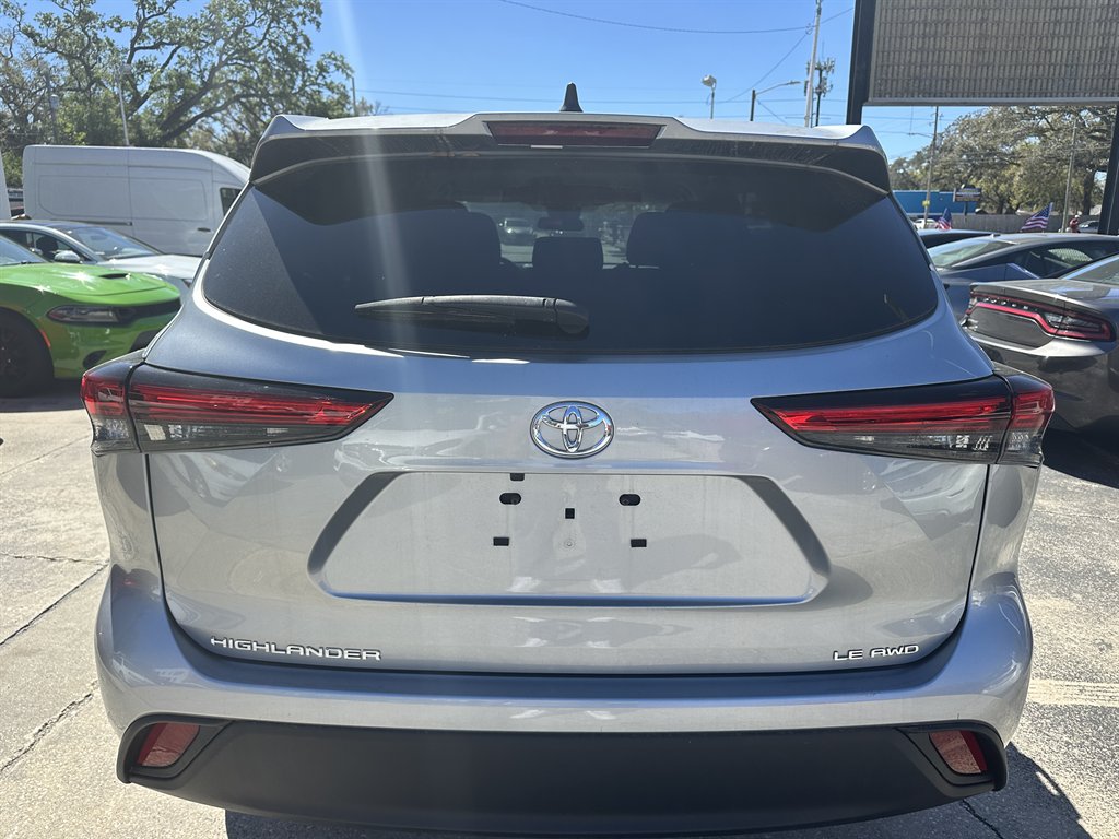 2023 Toyota Highlander - $31,900