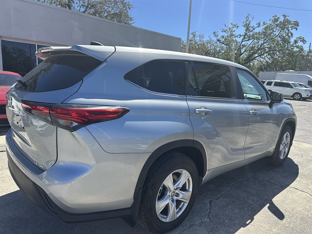 2023 Toyota Highlander - $31,900